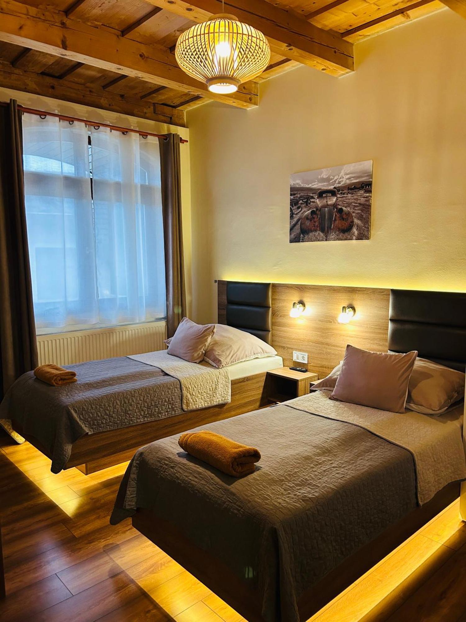 Harmonia Vendeghaz Hotel Miskolc Ngoại thất bức ảnh