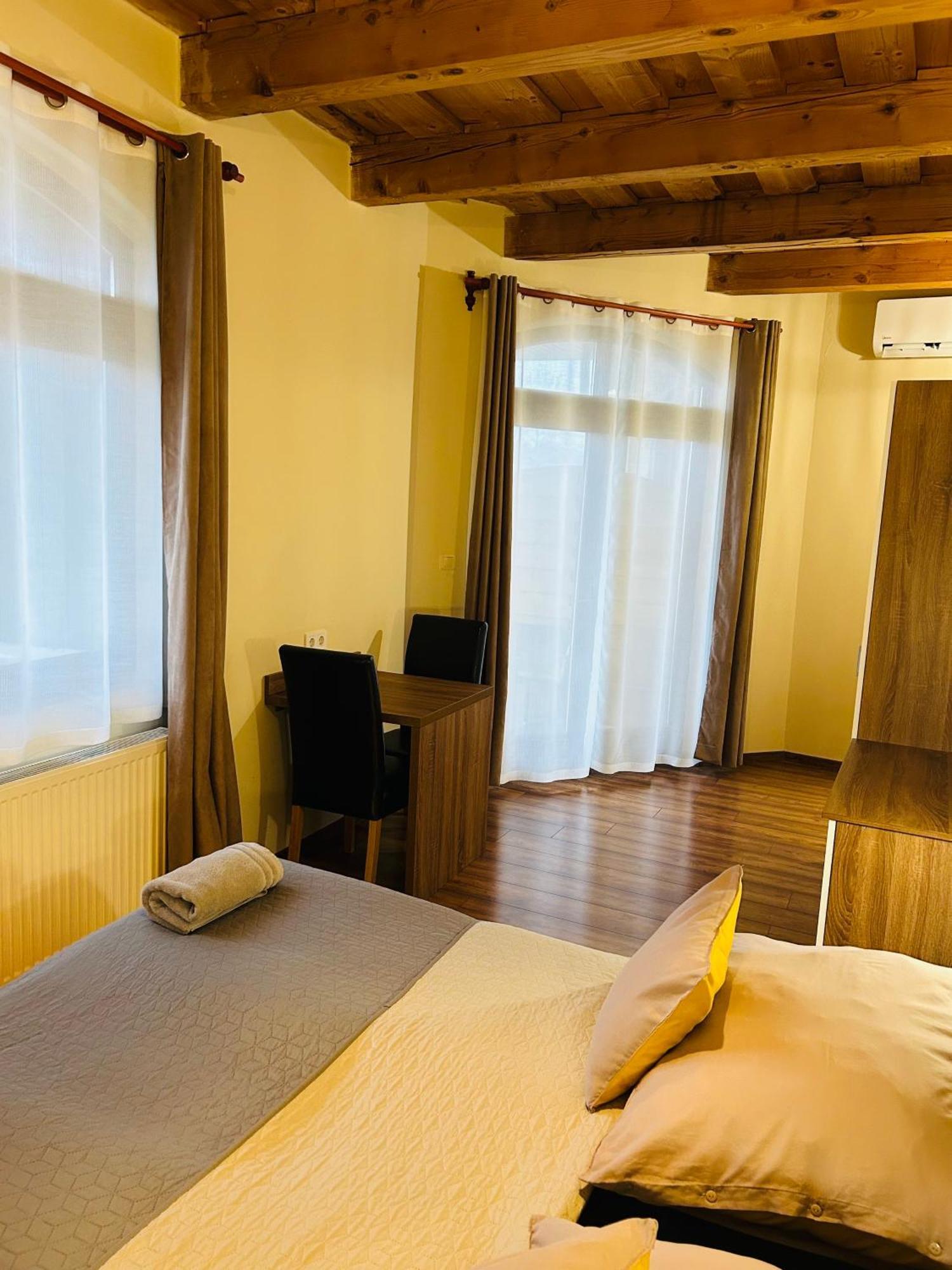 Harmonia Vendeghaz Hotel Miskolc Ngoại thất bức ảnh