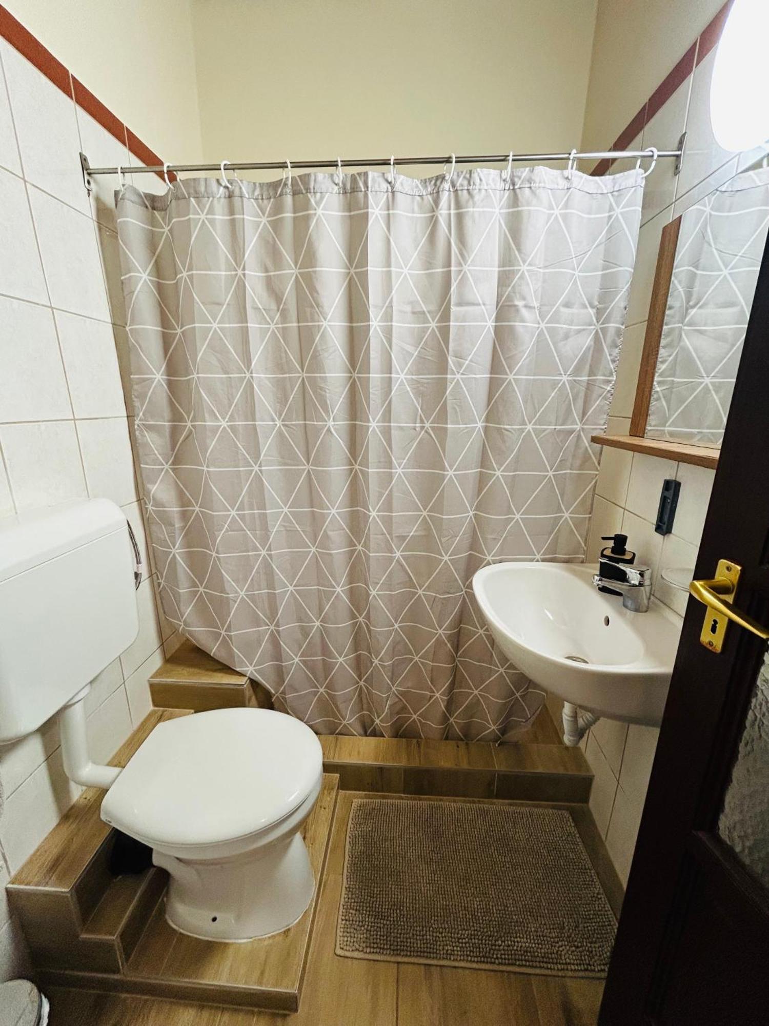 Harmonia Vendeghaz Hotel Miskolc Ngoại thất bức ảnh