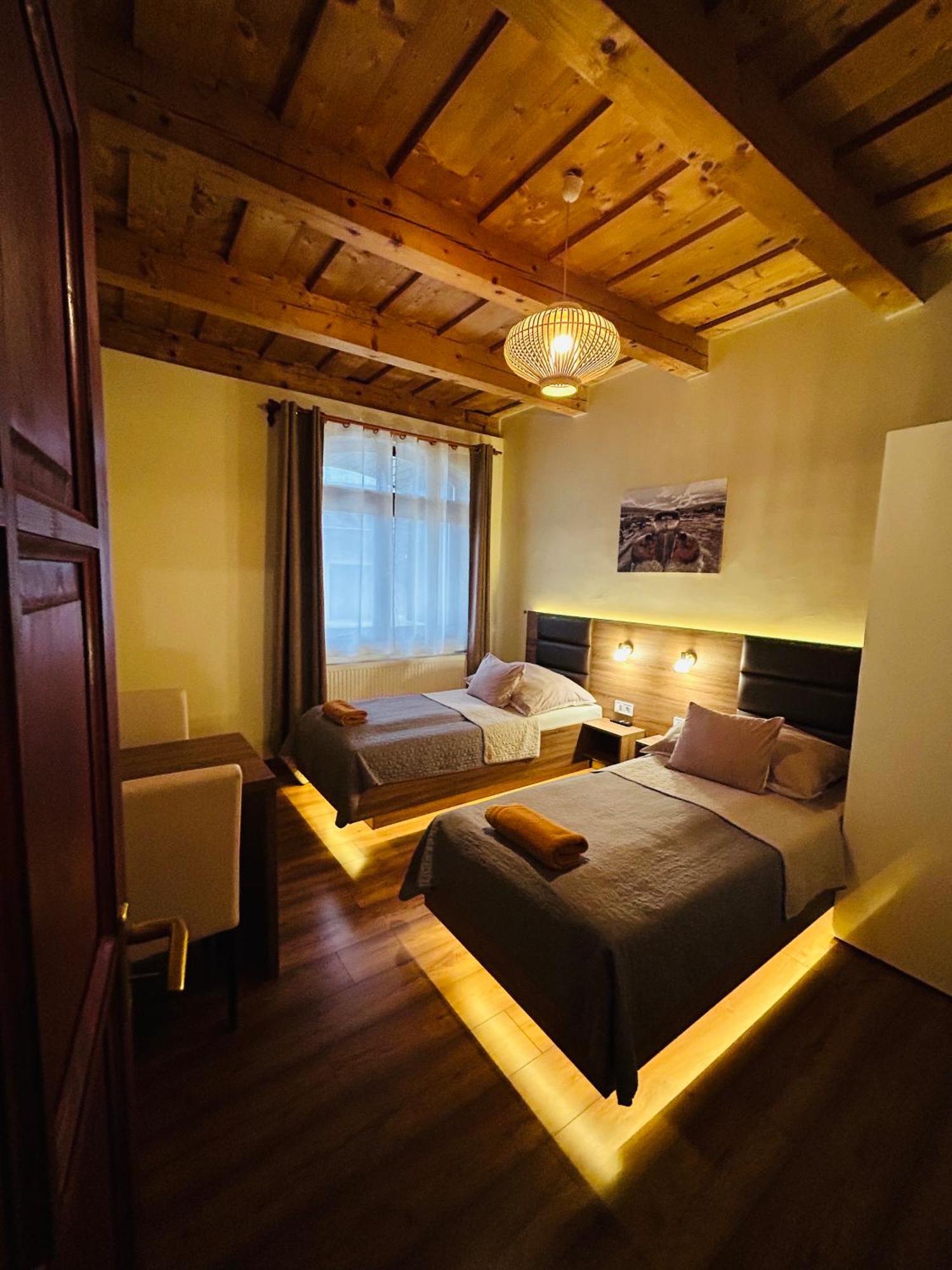 Harmonia Vendeghaz Hotel Miskolc Ngoại thất bức ảnh