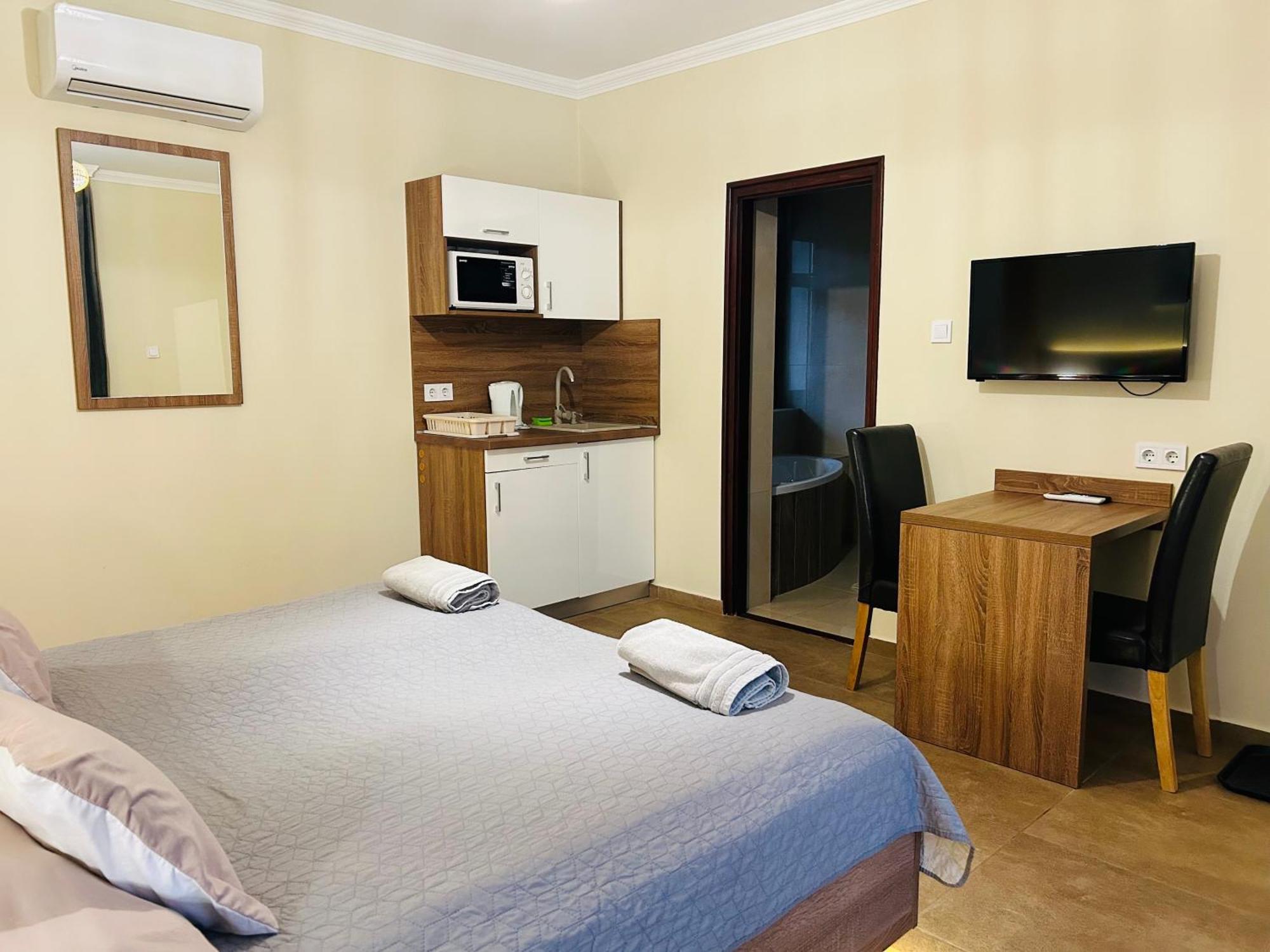 Harmonia Vendeghaz Hotel Miskolc Ngoại thất bức ảnh