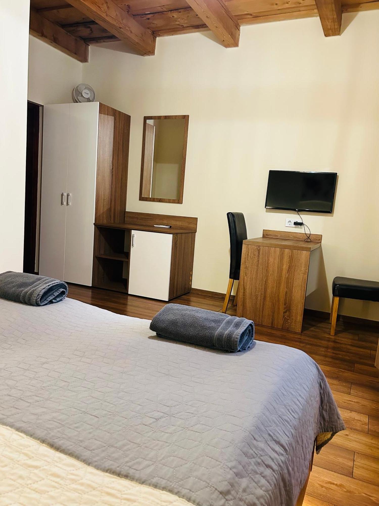 Harmonia Vendeghaz Hotel Miskolc Ngoại thất bức ảnh