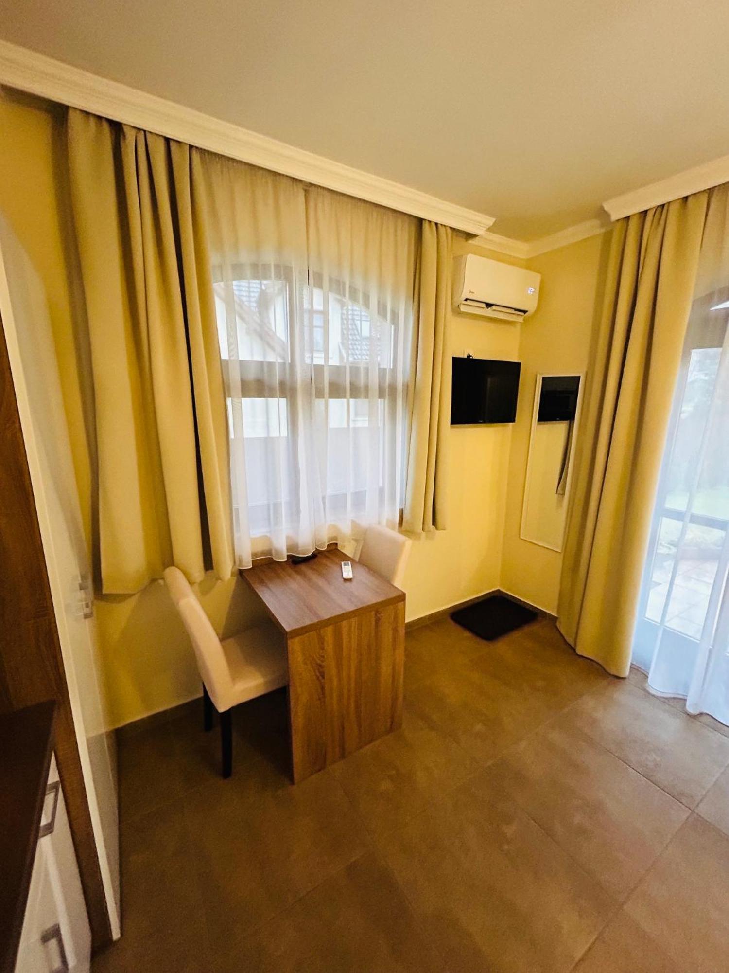 Harmonia Vendeghaz Hotel Miskolc Ngoại thất bức ảnh