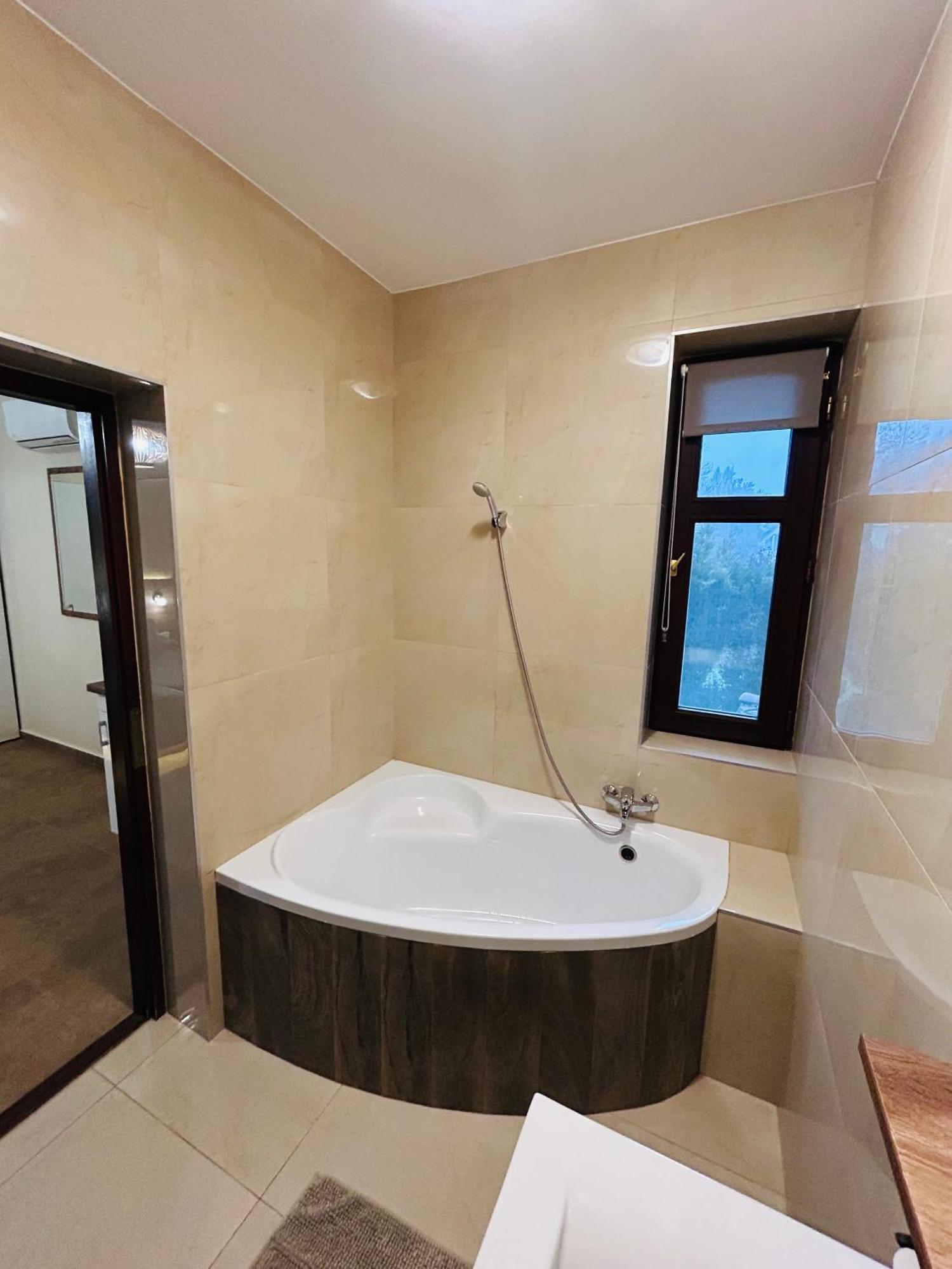 Harmonia Vendeghaz Hotel Miskolc Ngoại thất bức ảnh