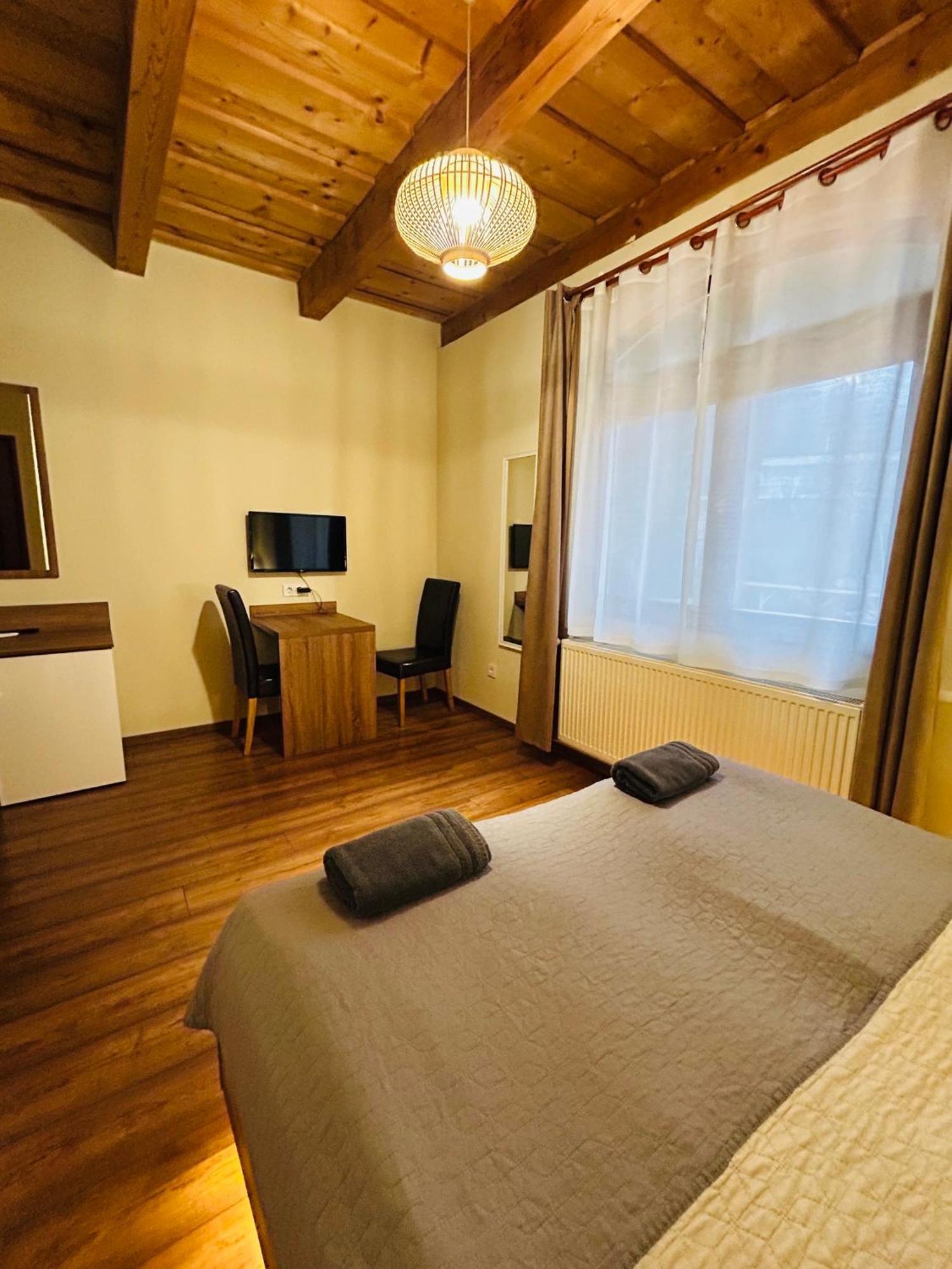 Harmonia Vendeghaz Hotel Miskolc Ngoại thất bức ảnh