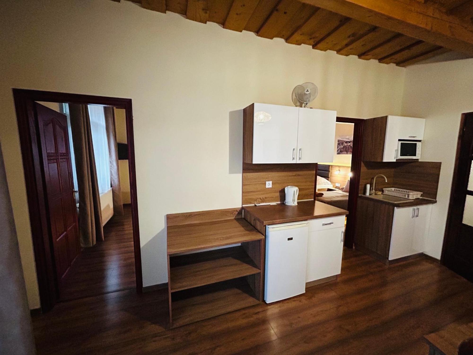 Harmonia Vendeghaz Hotel Miskolc Ngoại thất bức ảnh