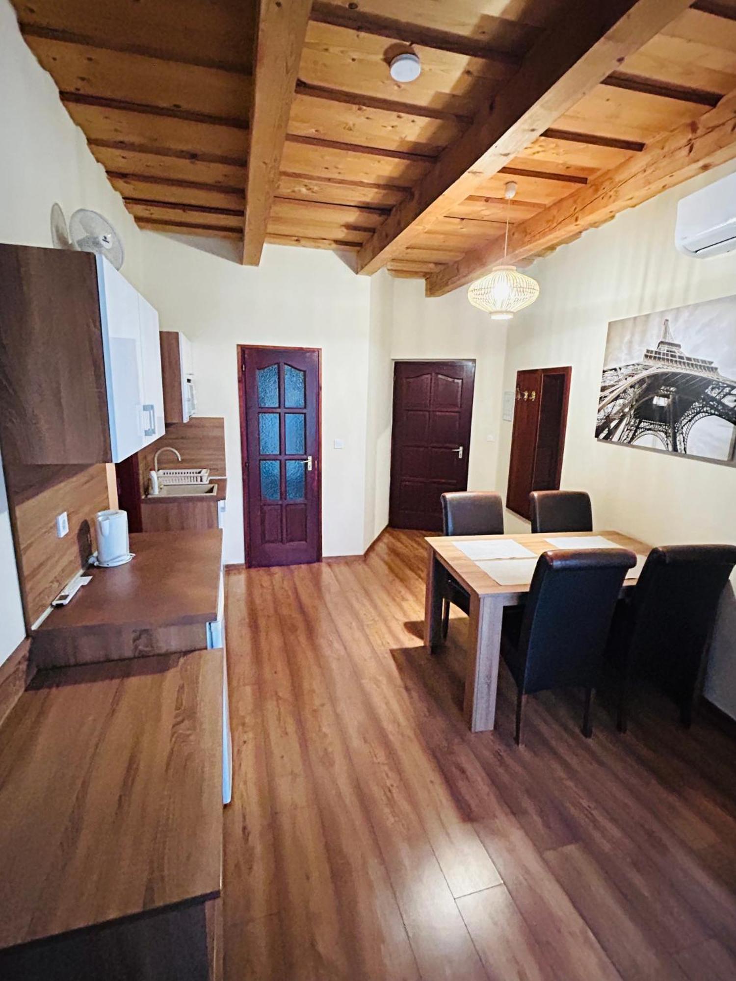 Harmonia Vendeghaz Hotel Miskolc Ngoại thất bức ảnh